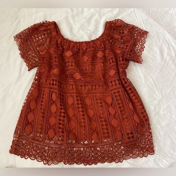 Off the shoulder lace top - Picture 3 of 6